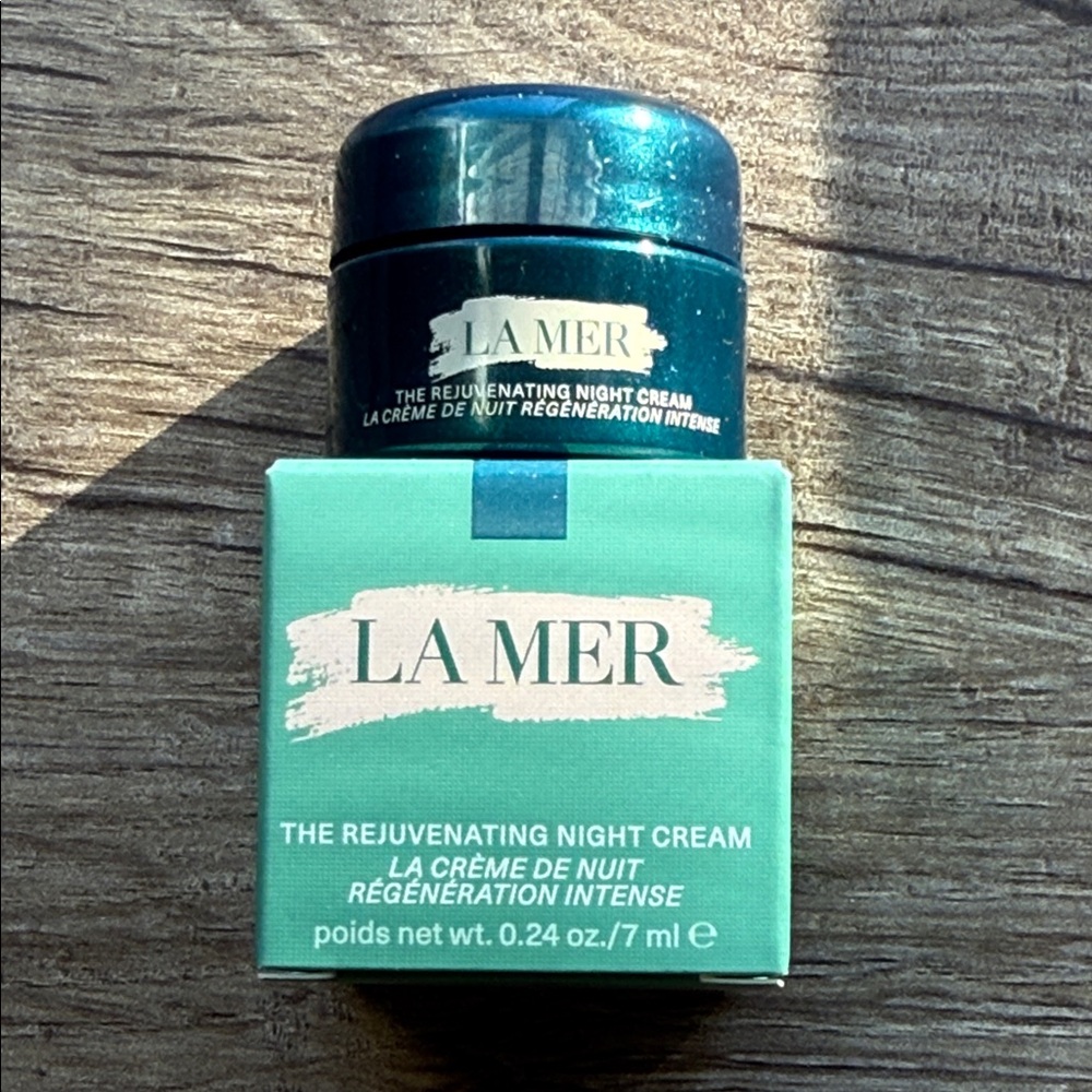 La Mer • Rejuvenating Night Cream Intense - Picture 8 of 11